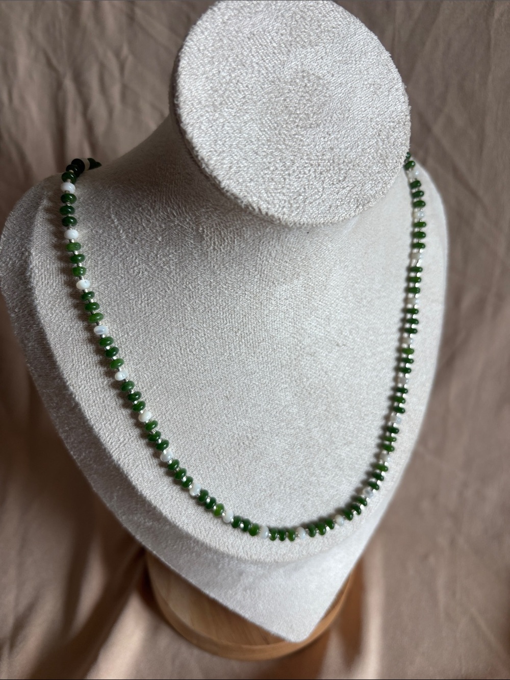 Handmade Green and White Jade Beaded Necklace - Women Jewelry 18 inches